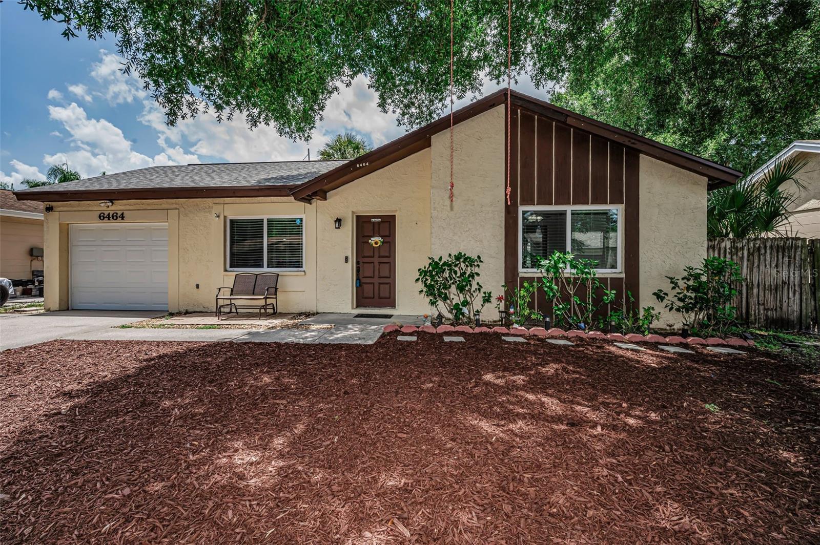 6464 107th Ter N photo 1
