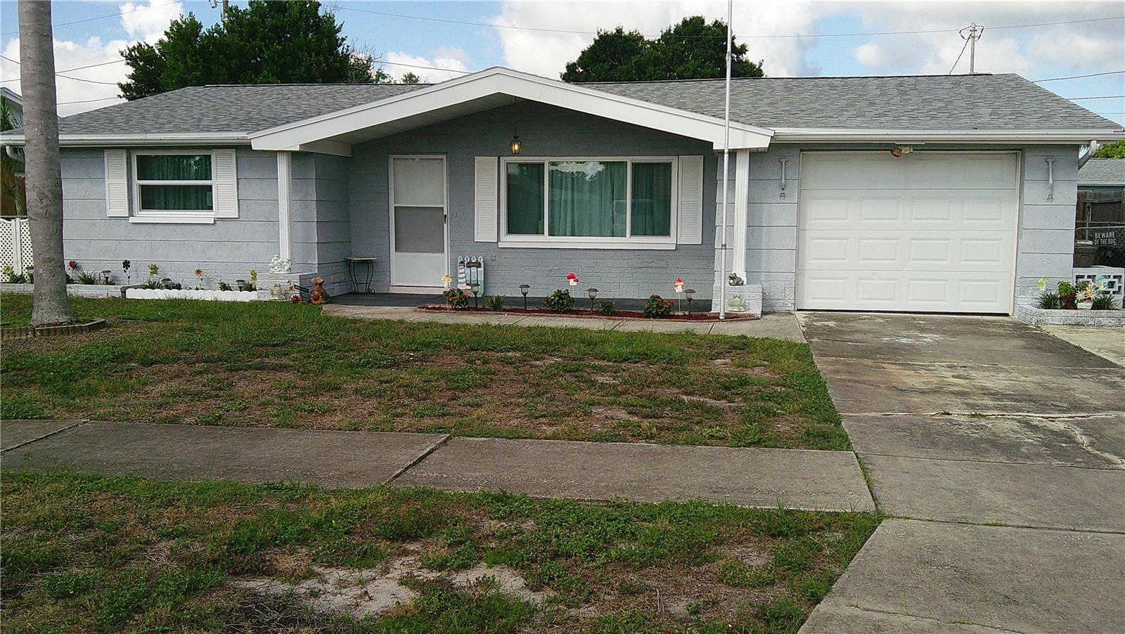 1203 Chancellor Dr photo 1