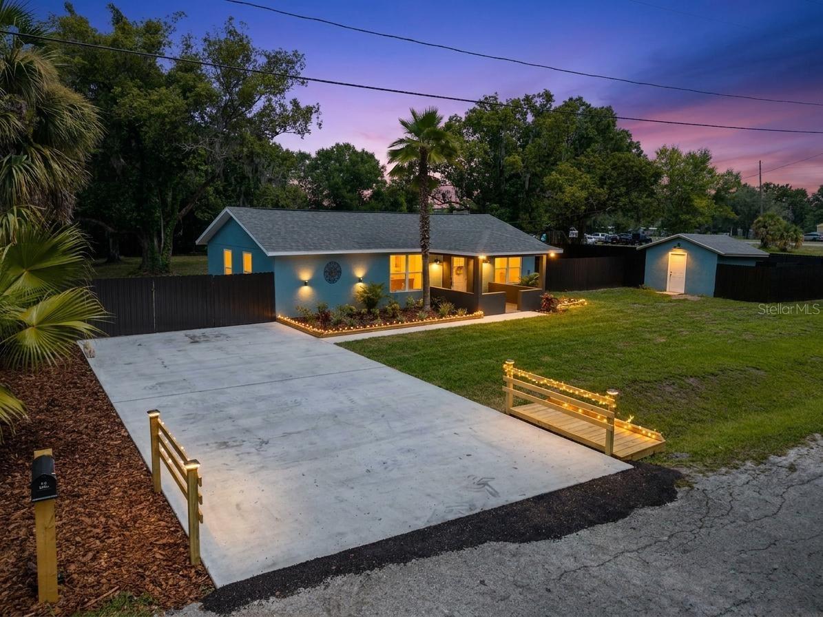 21149 Little Lake Thomas Rd