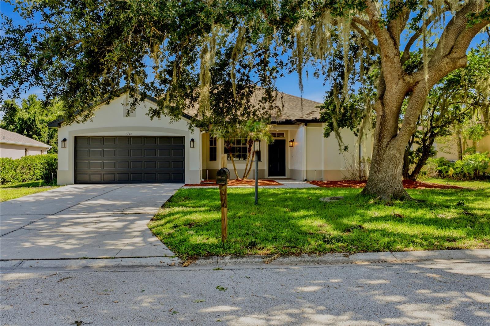 1710 Brookstone Way photo 1