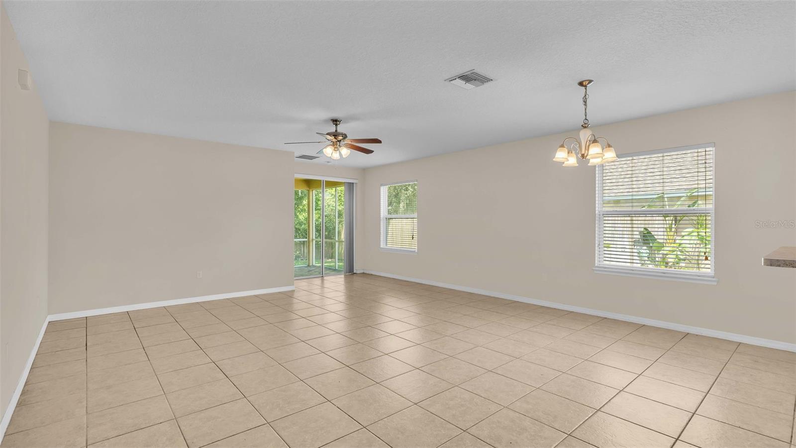 6838 Glenbrook Dr