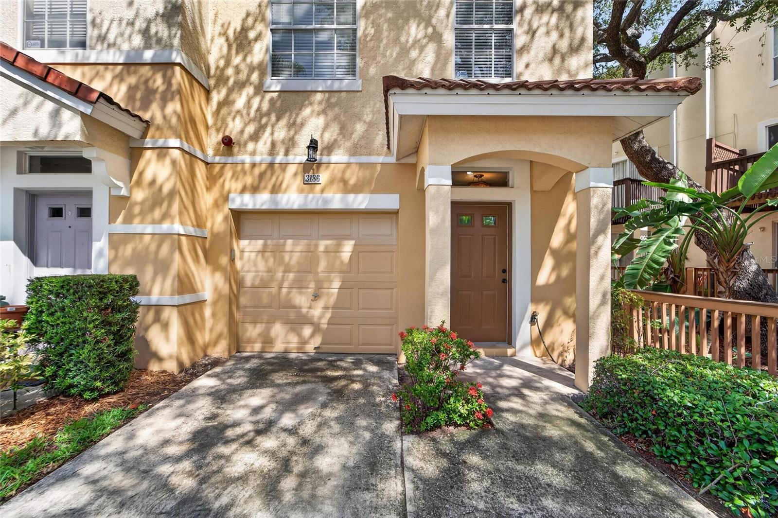 3186 Bayshore Oaks Dr photo 1