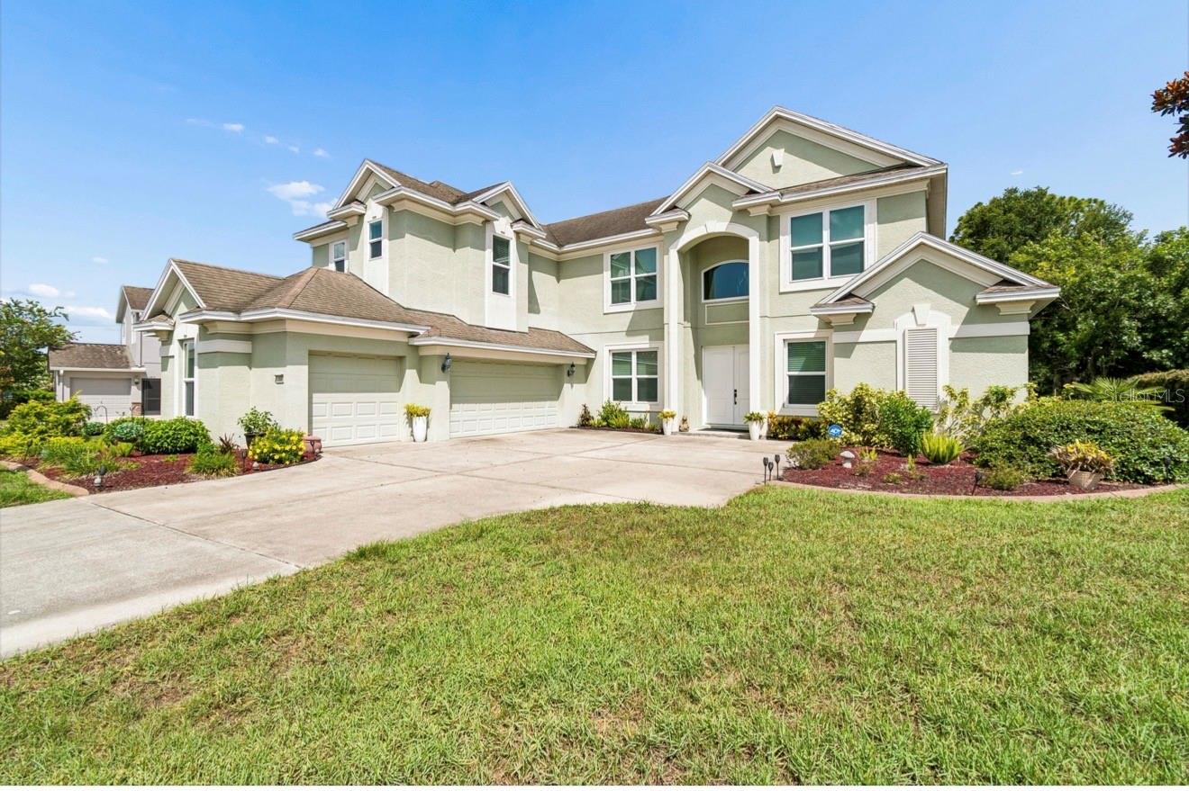 13800 Crest Lake Dr
