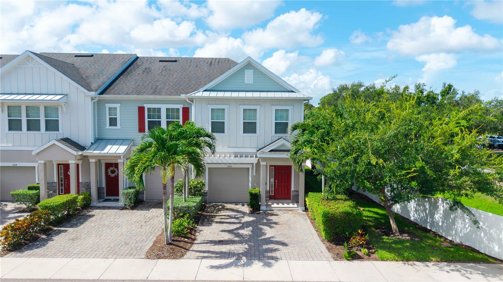1100 Coral Ln photo 1