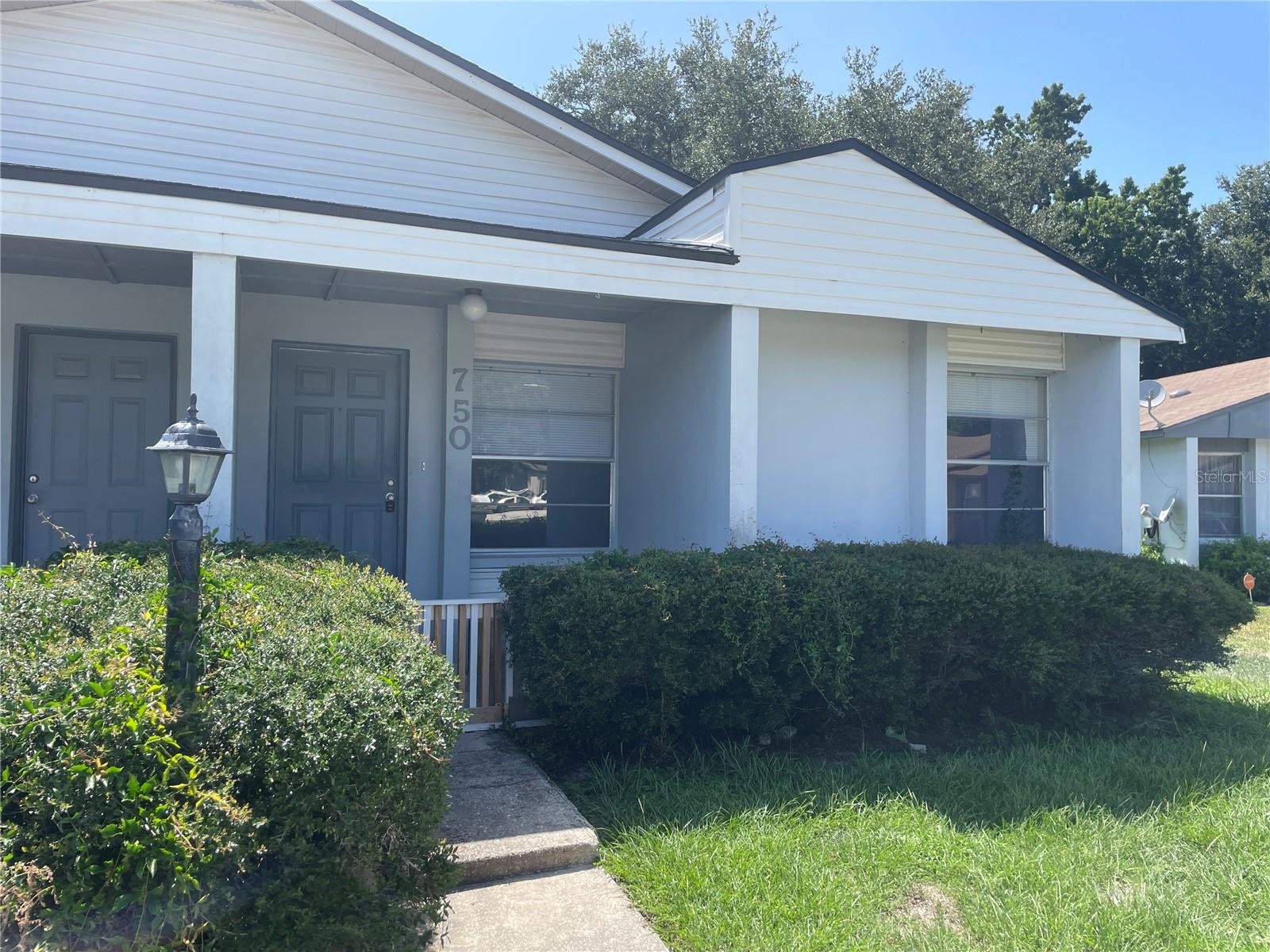 750 Zella Ln photo 1
