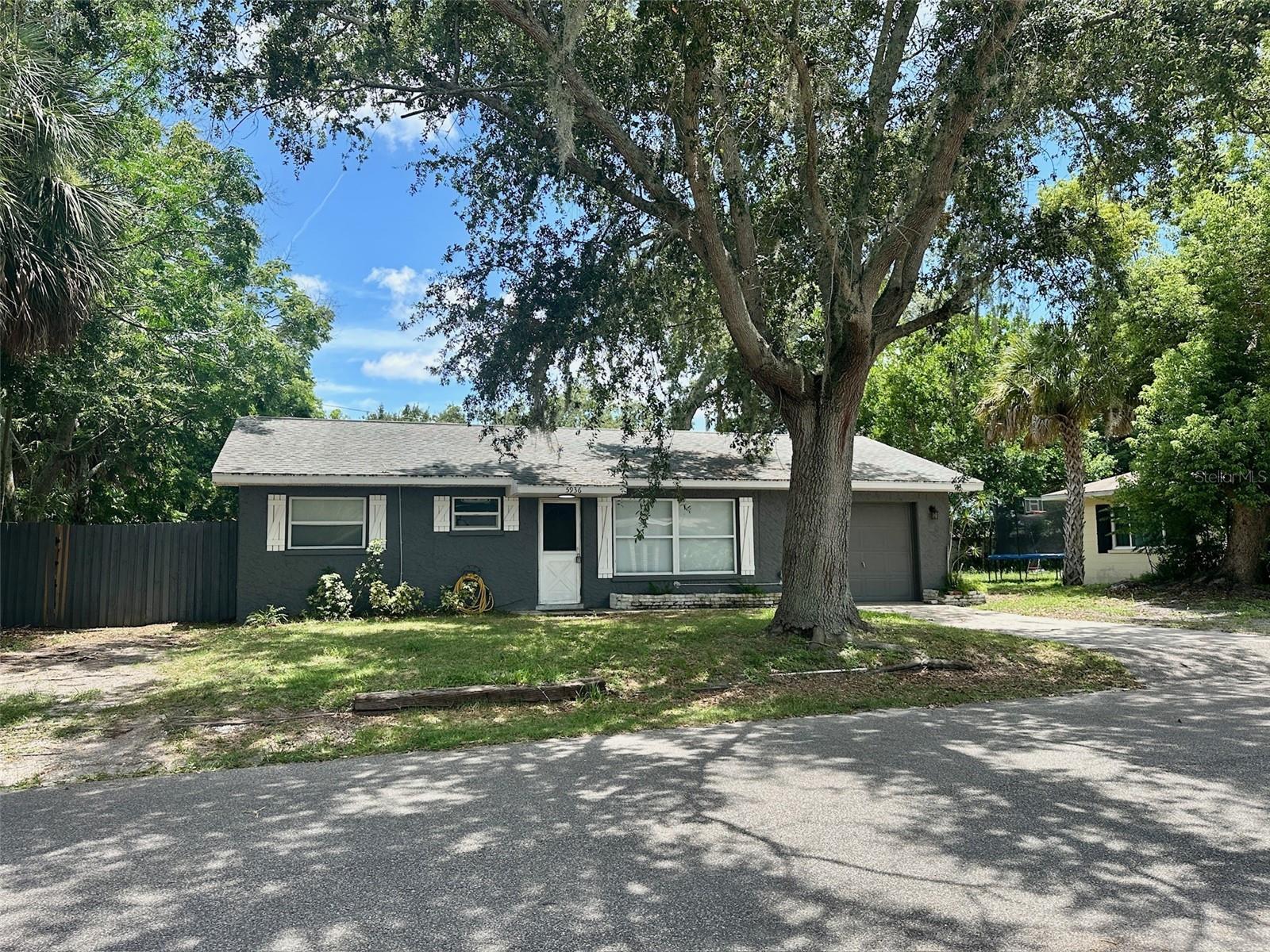 5936 Elm St