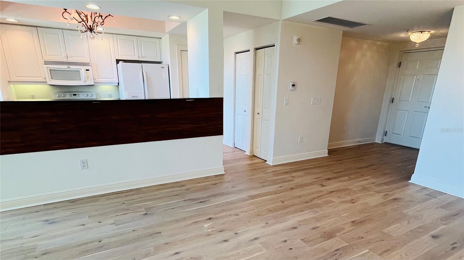 800 N Tamiami Trl #205