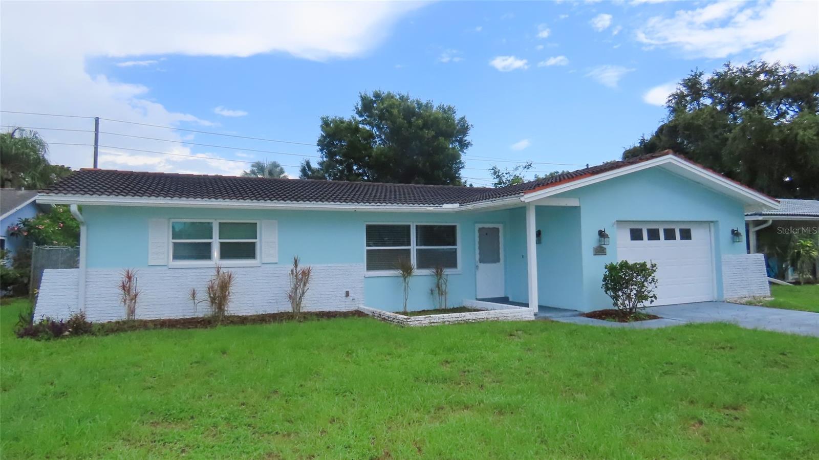 2459 Rutland Ln photo 1
