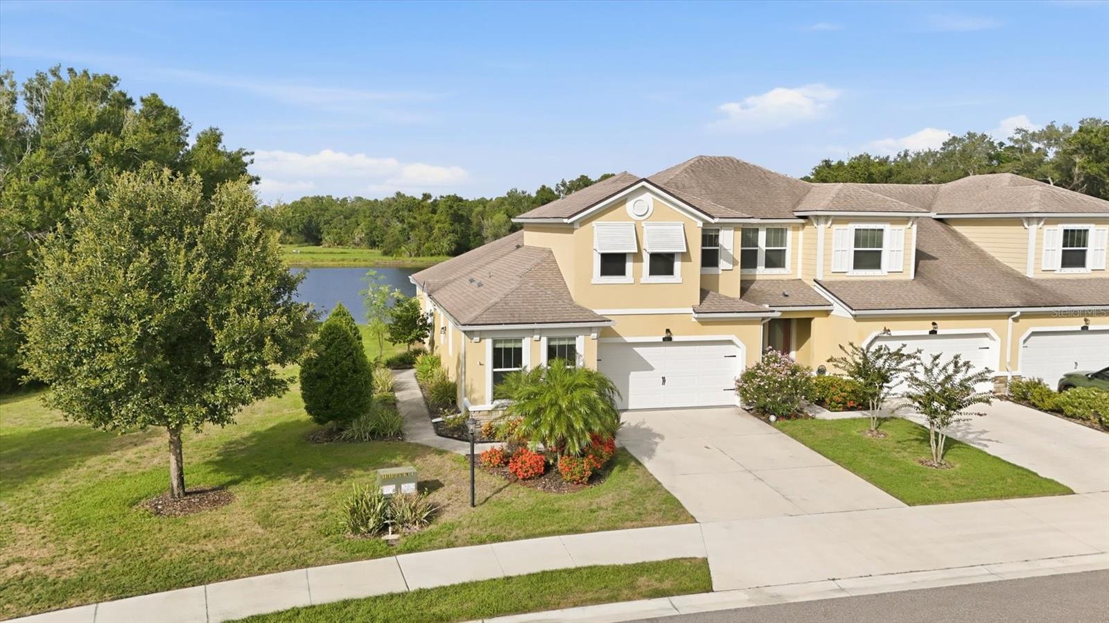 11474 Rolling Green Dr