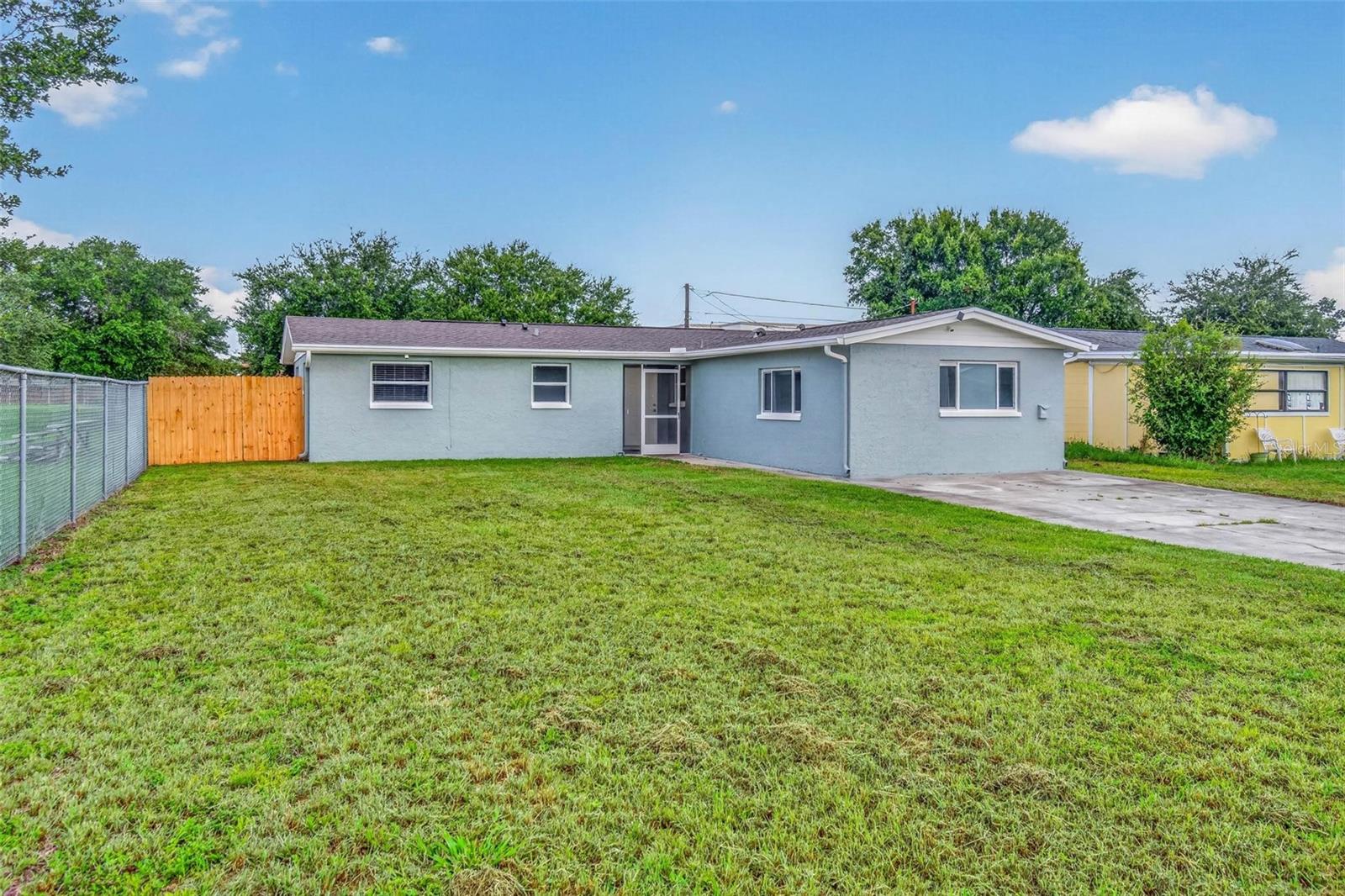 8700 58th Ln N photo 1