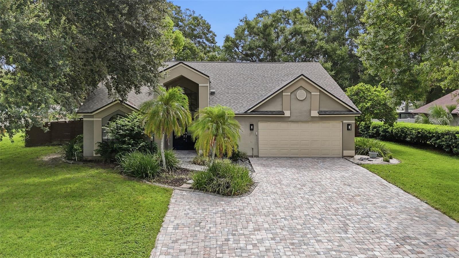 2704 Buckhorn Oaks Dr photo 1