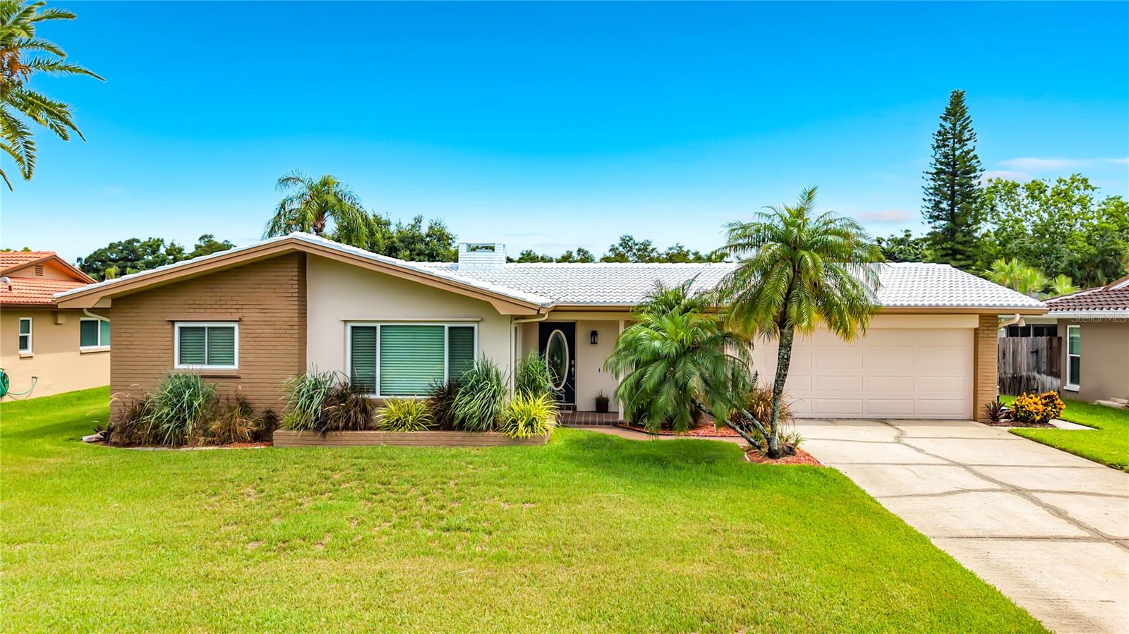 2178 Waterside Dr
