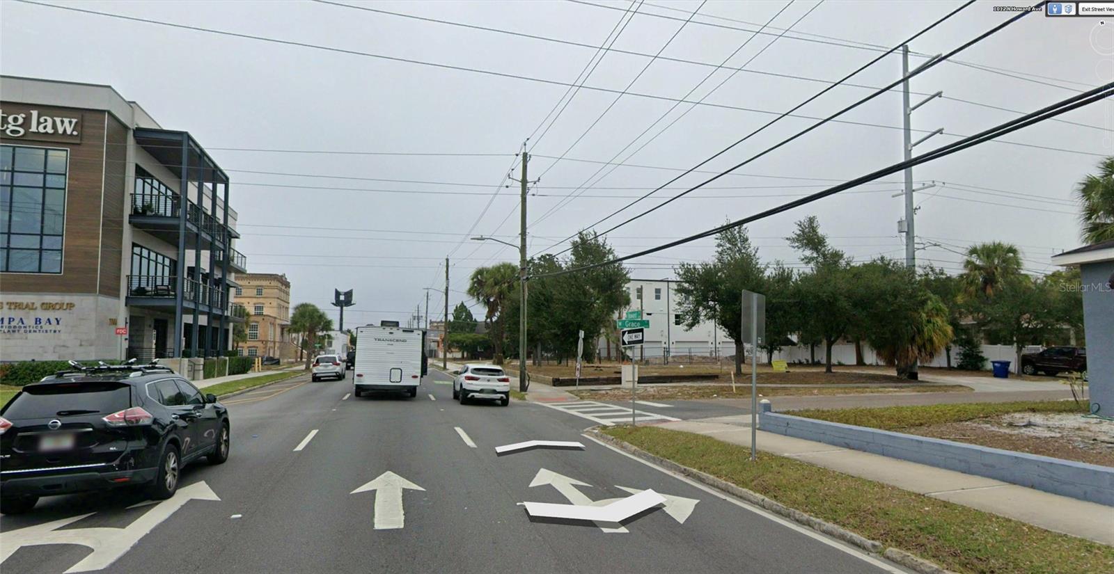 1101 N Howard Ave photo 1