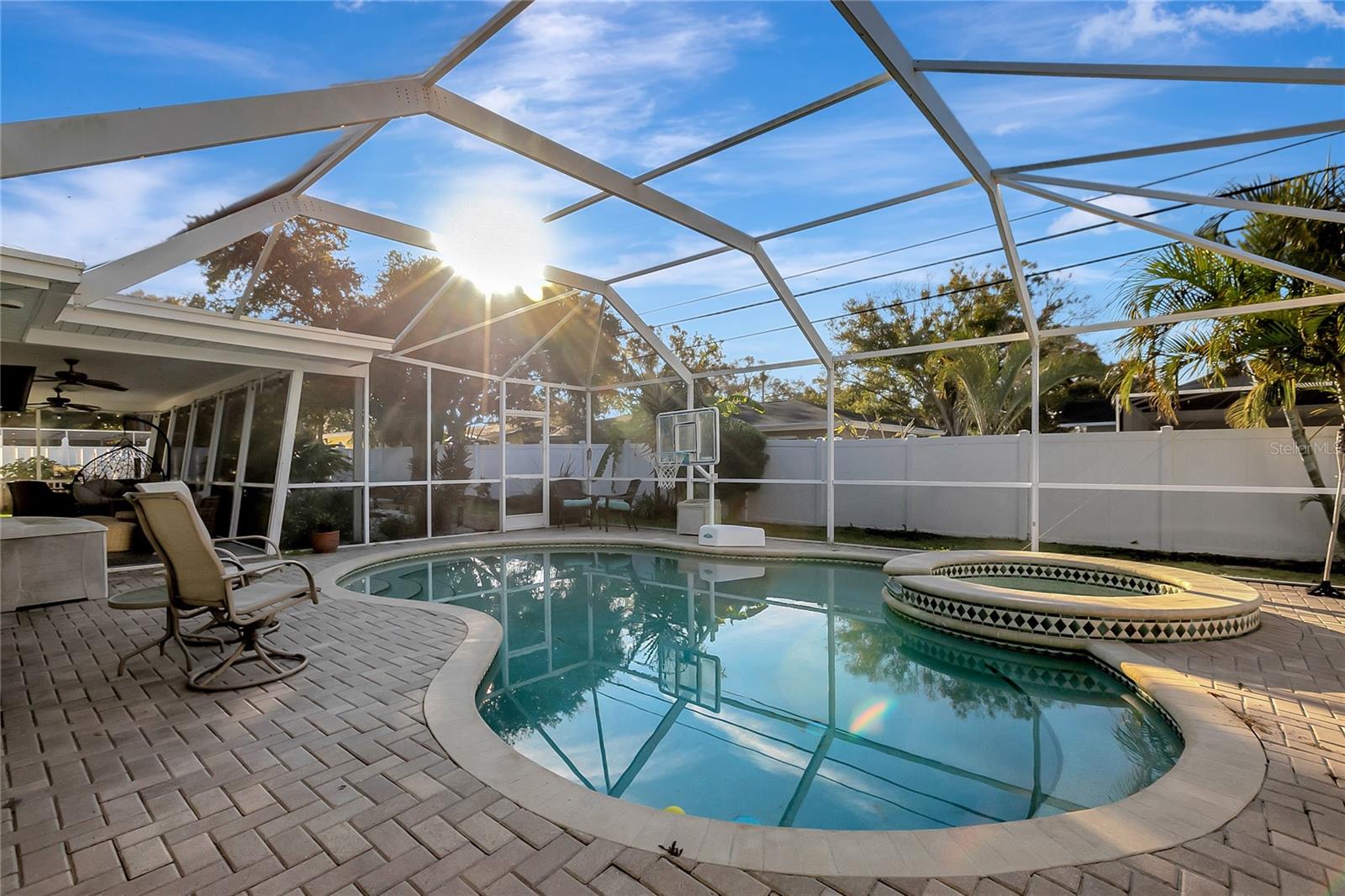 809 Jacaranda Dr photo 1