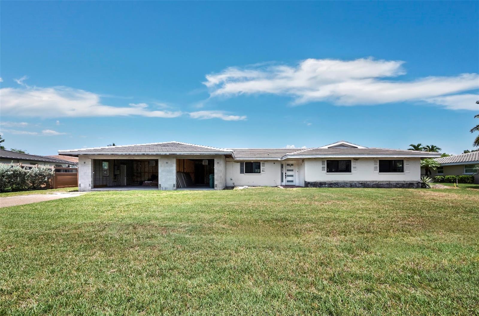 525 Sloop Ln