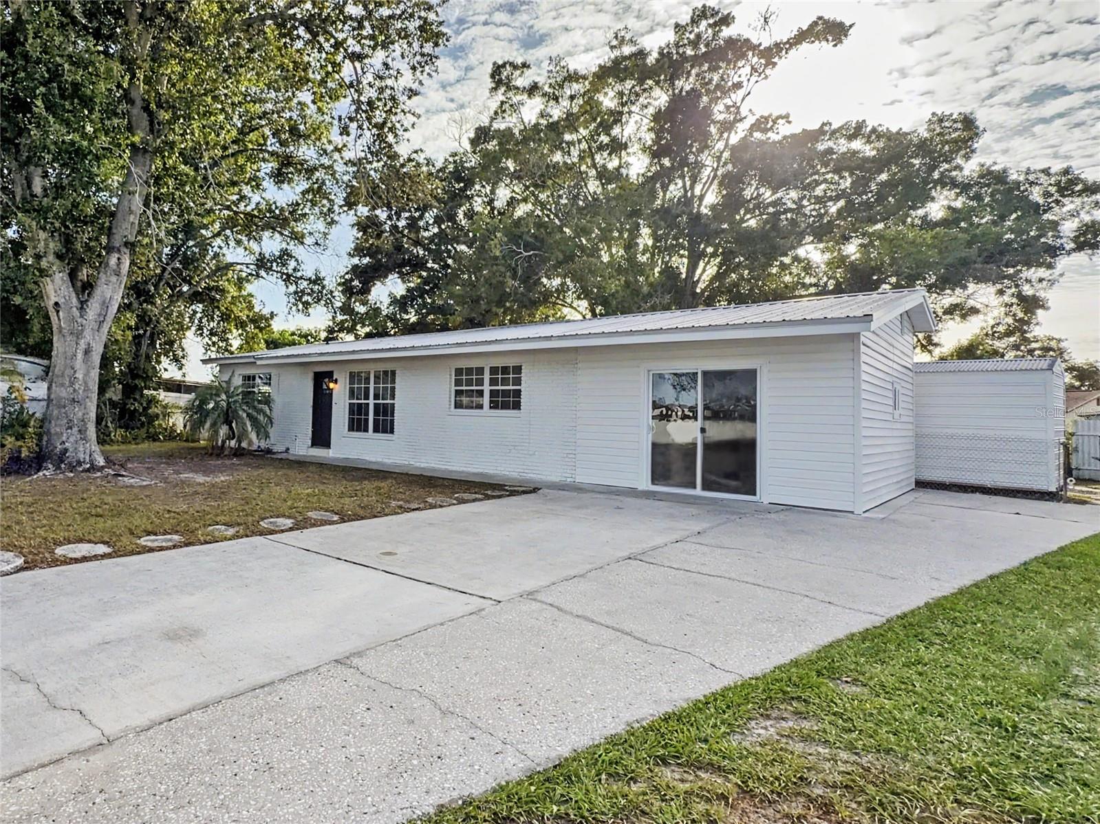 6404 Willow Bend Pl photo 1