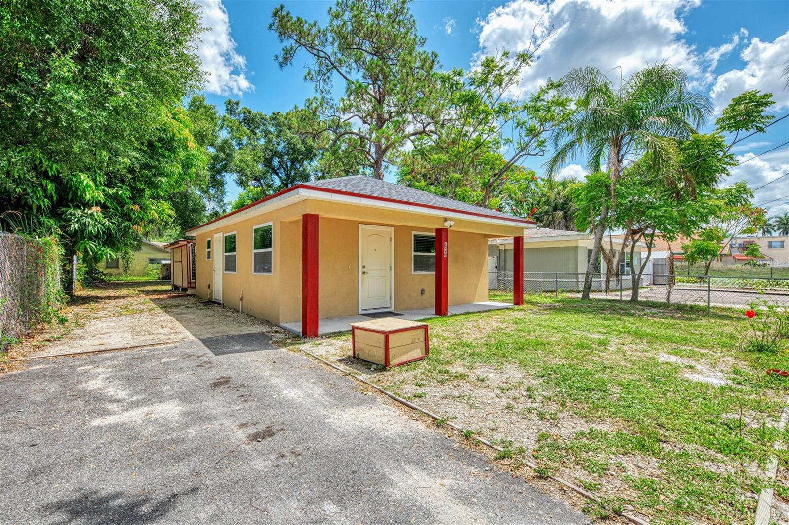 1420 19th Ave W