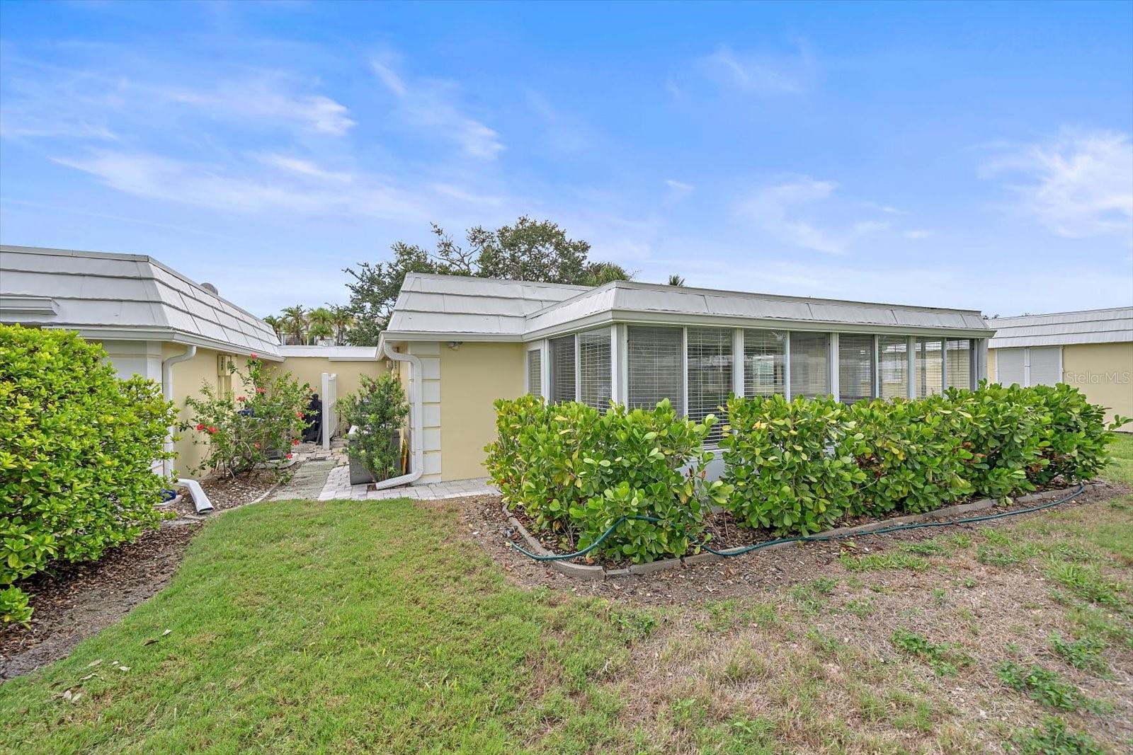 5865 Tidewood Ave #8 photo 1