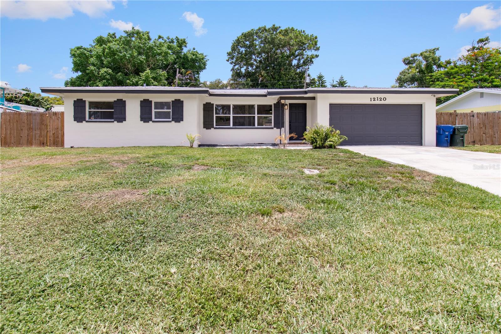 12120 Croft Dr photo 1