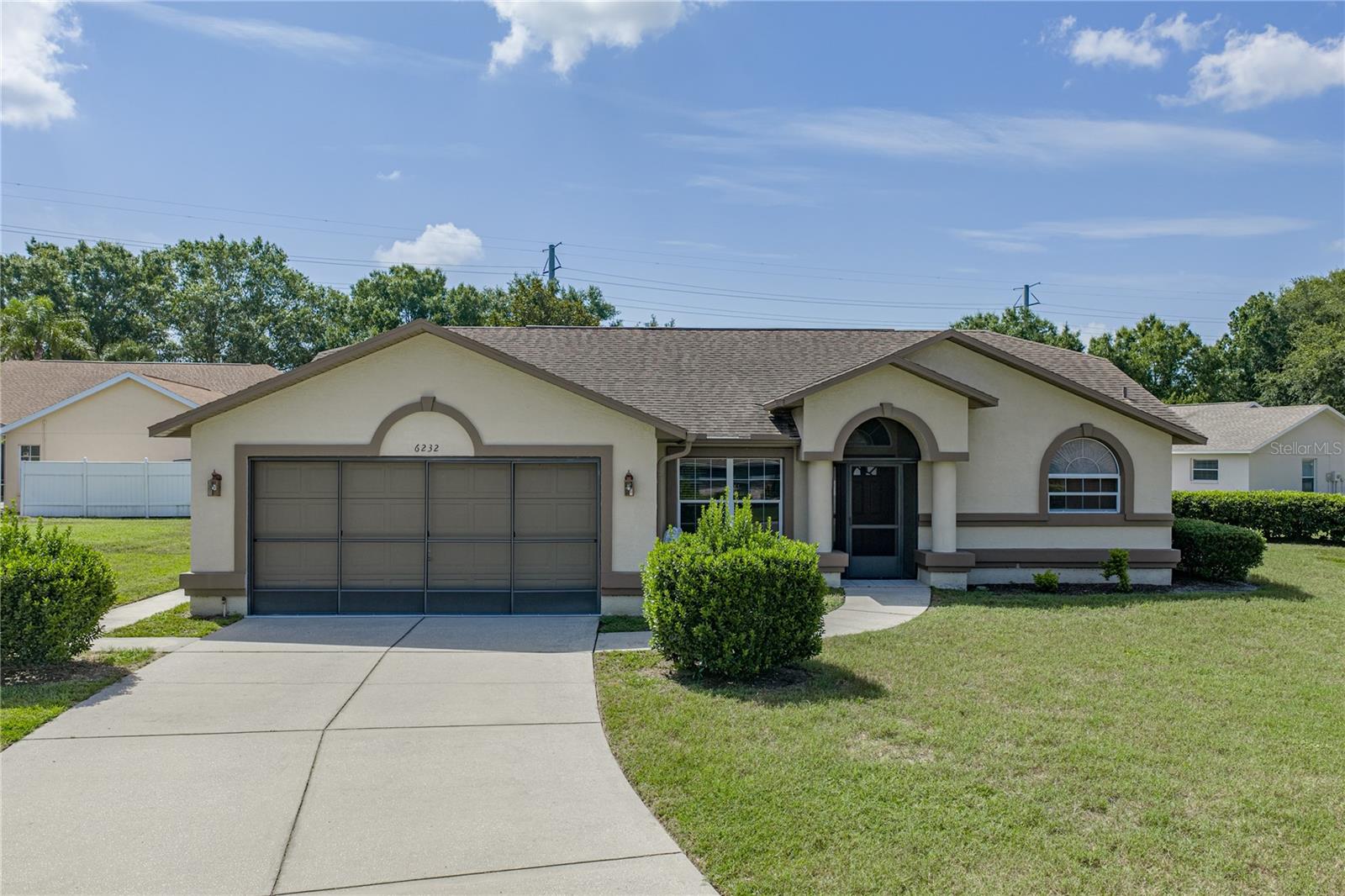 6232 Huntington Dr photo 1