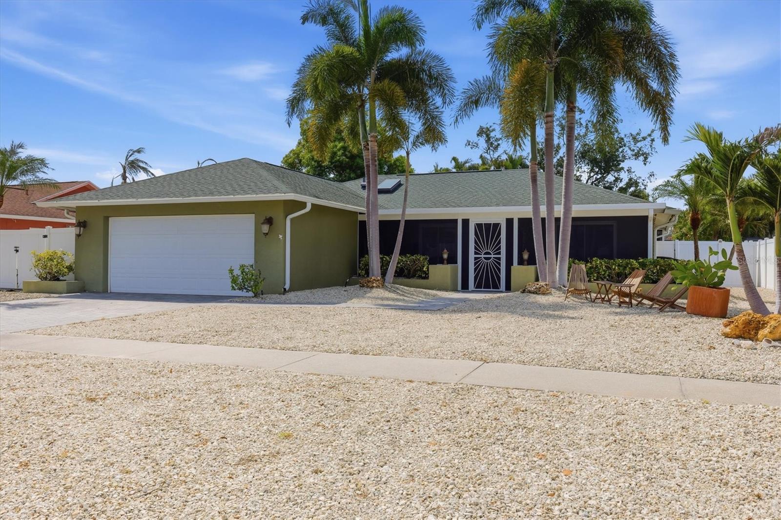 1833 Oak View Dr