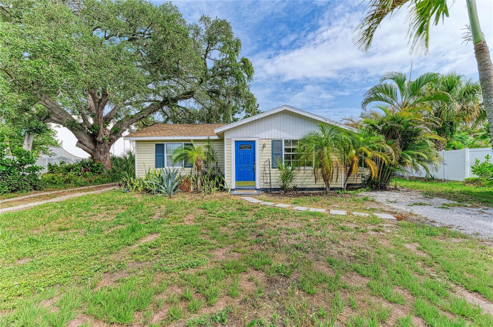 1300 Loma Linda CT photo 1