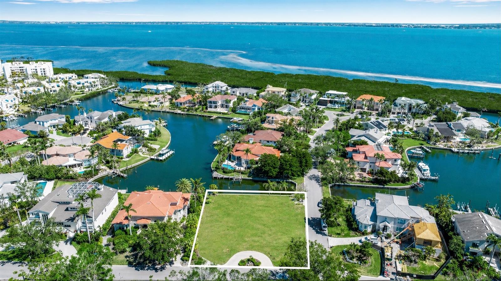 1600 Harbor Sound Dr