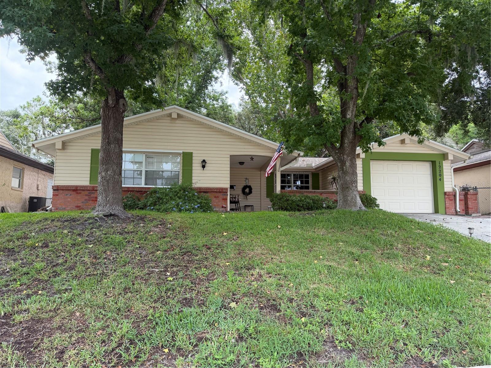 12204 Bear Creek Ln photo 1