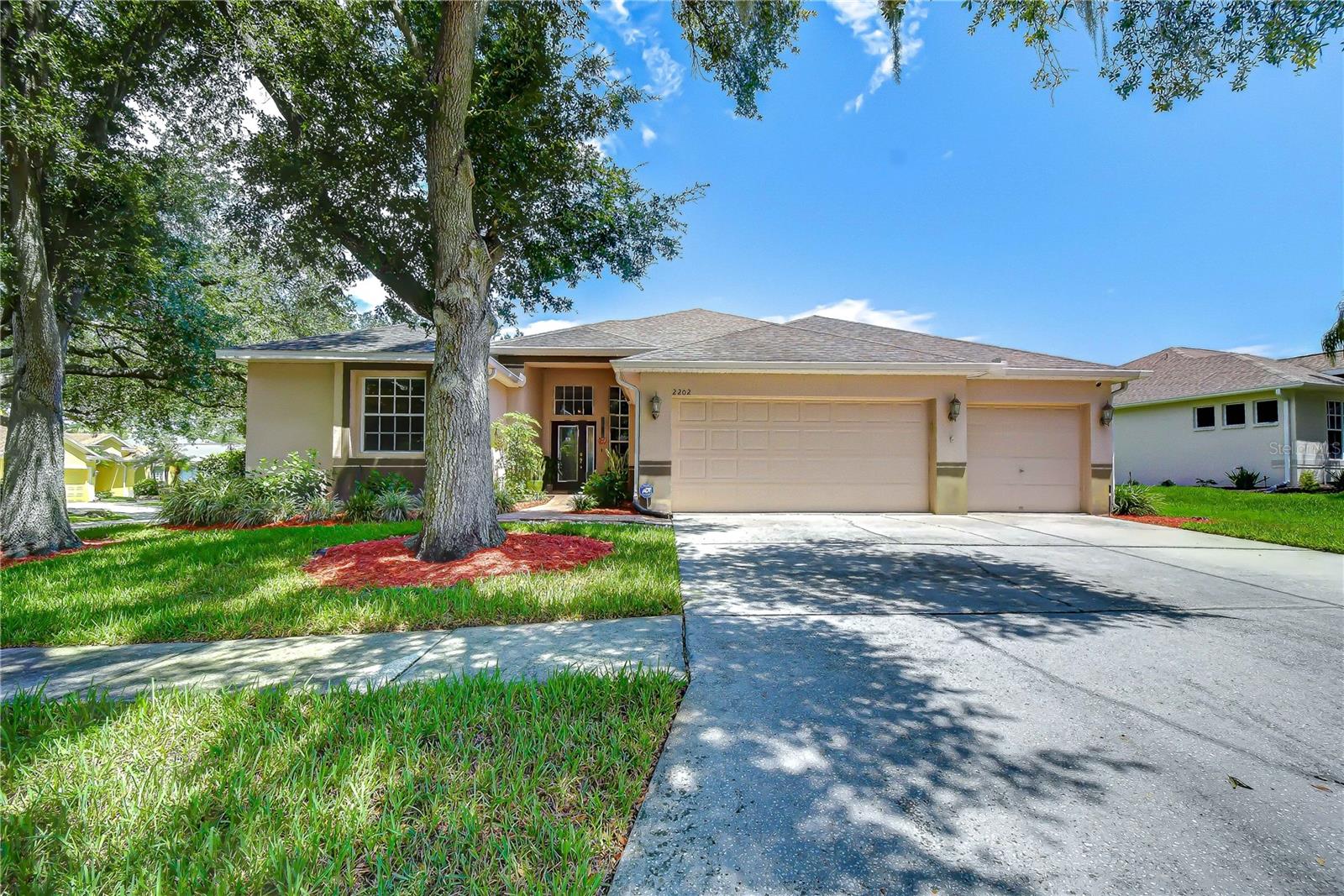 2202 Longmore Cir photo 1