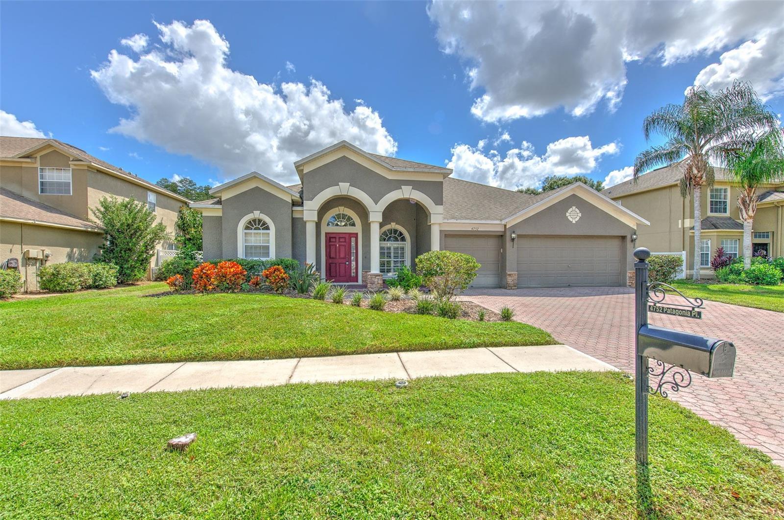 4752 Patagonia Pl
