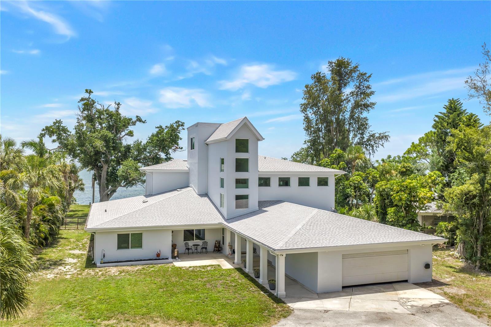 2280 Pinellas Point Dr S photo 1