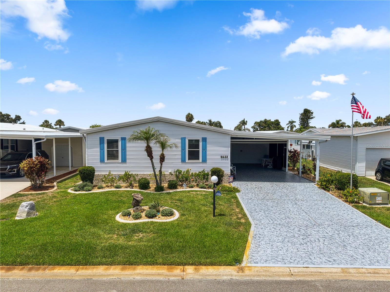 8433 Regal Way photo 1