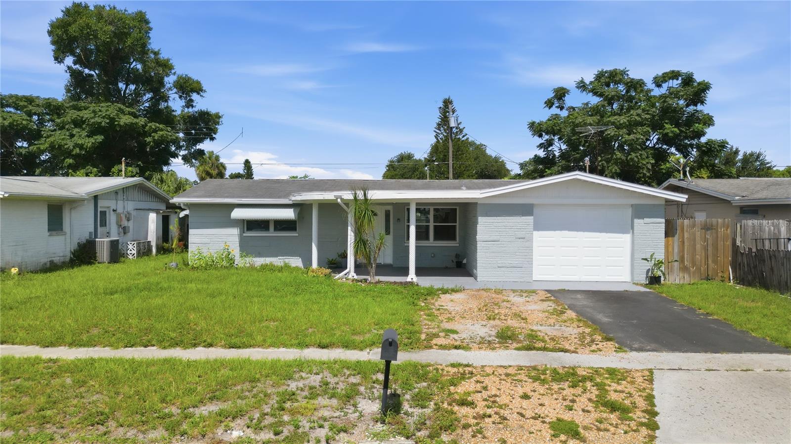 2051 Peggy Dr photo 1