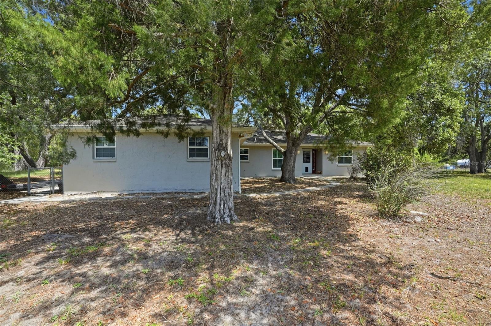 15620 Hays Rd photo 1