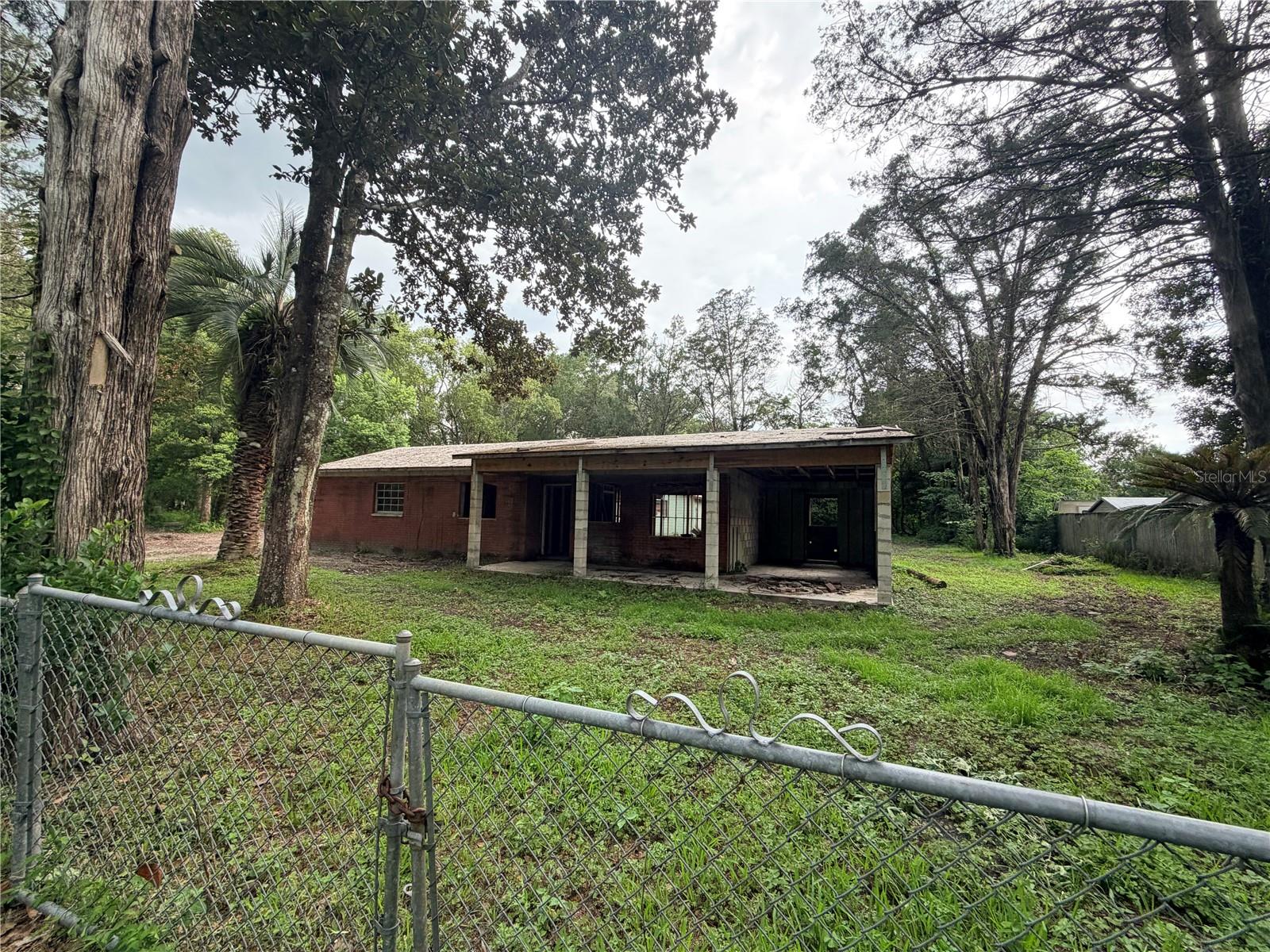 343 Lincoln Ave photo 1