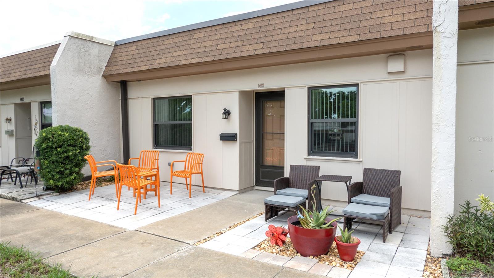 1418 Arrowhead Cir W #20D