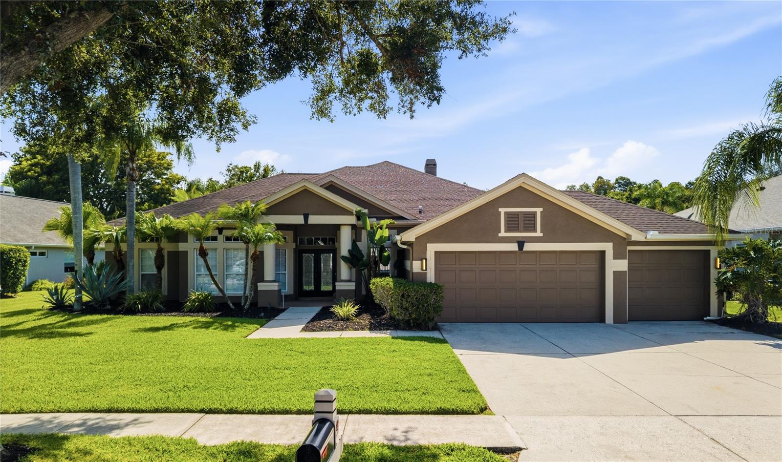 5522 Reflections Blvd photo 1
