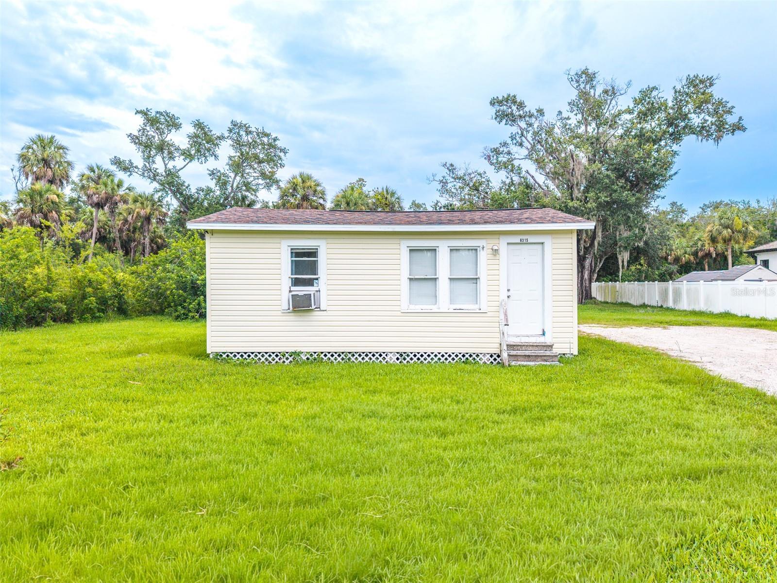 6315 Rhonda Rd