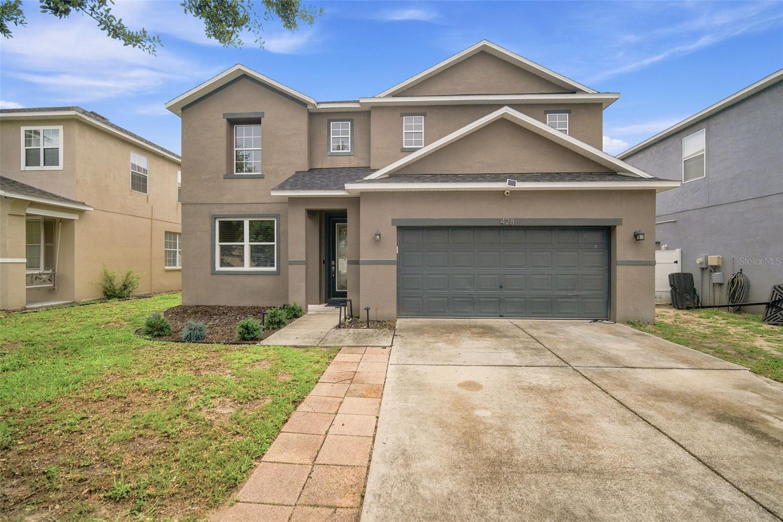 428 Chimney Rock Dr photo 1