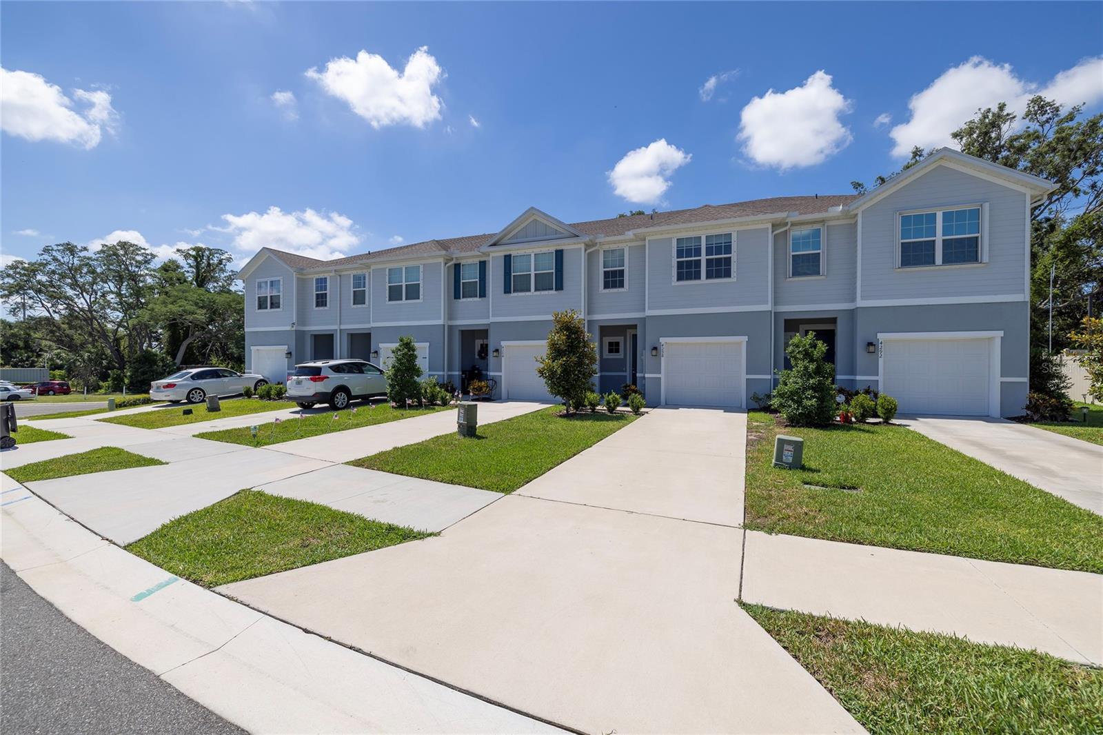 4298 Harbour Palm Dr