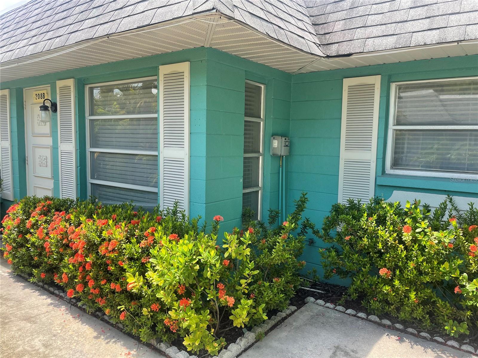 208 Magnolia Ave #B