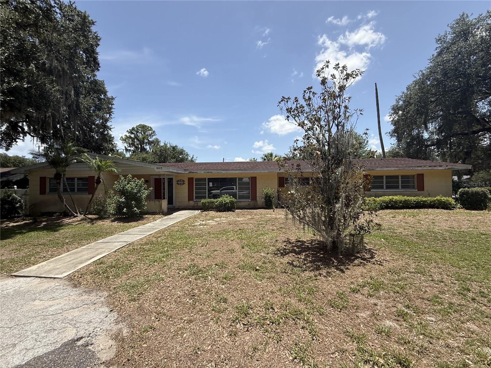 1015 E Mann Rd photo 1
