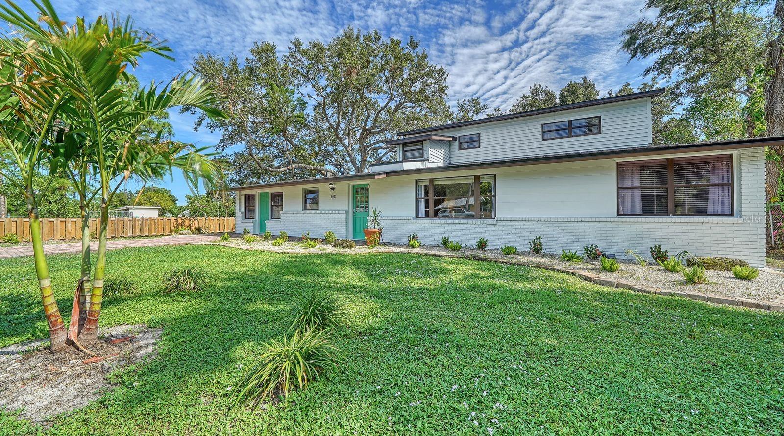 6061 Border Ln photo 1