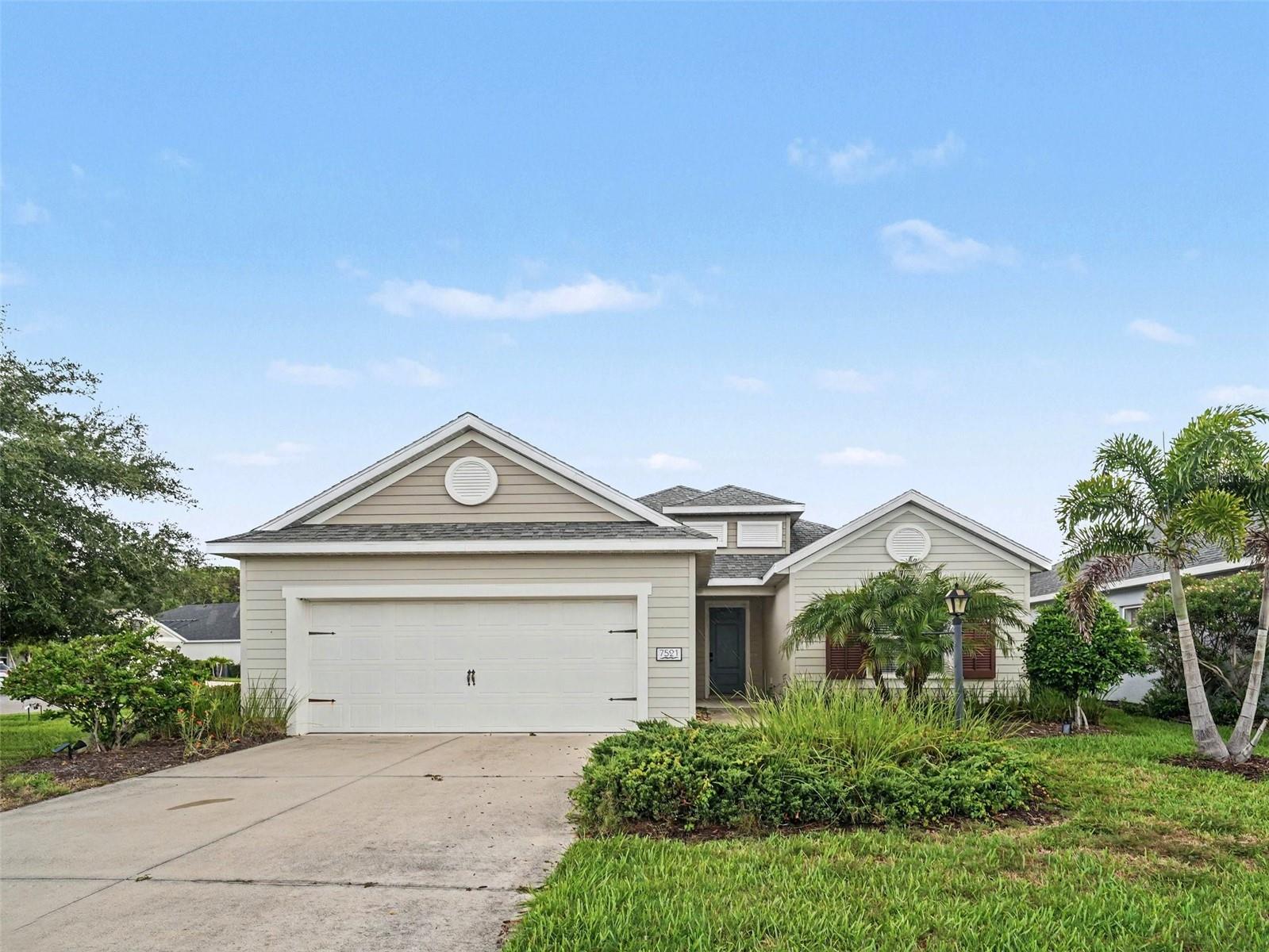 7521 Ridgelake Cir