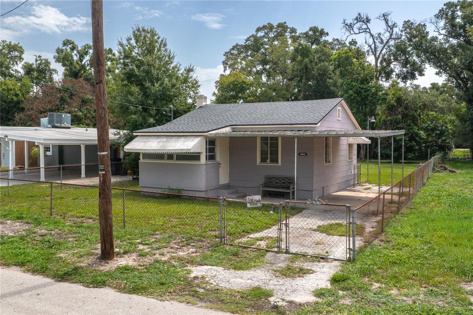 3905 N Clearfield Ave