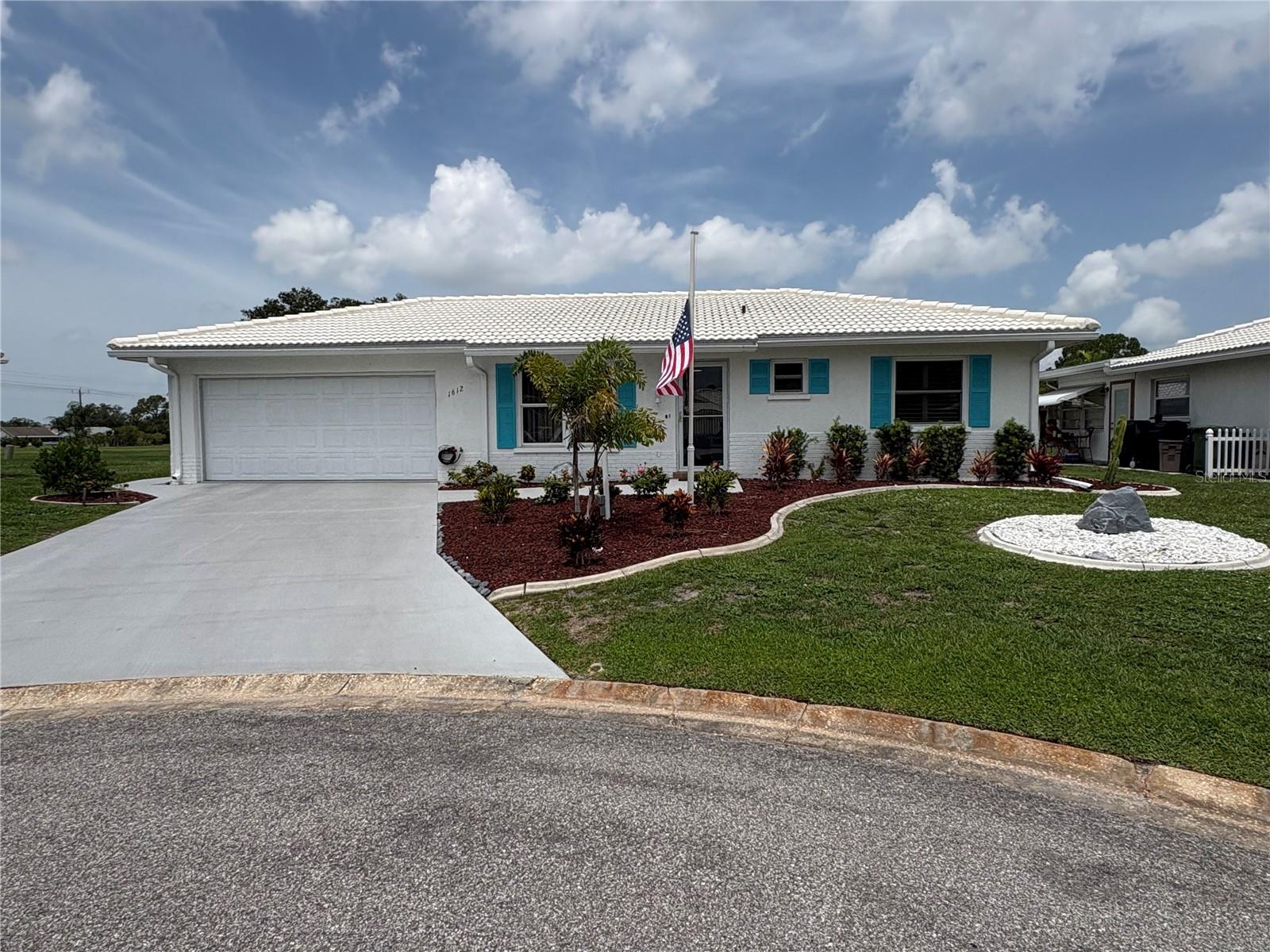 1612 S Elmwood Dr