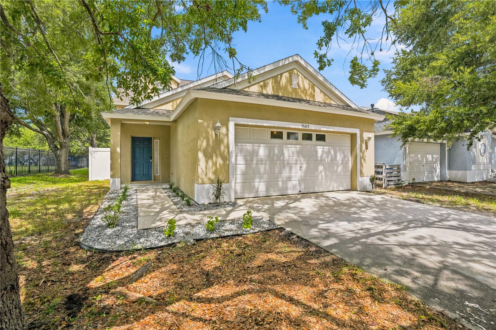 10215 Lakeside Vista Dr photo 1
