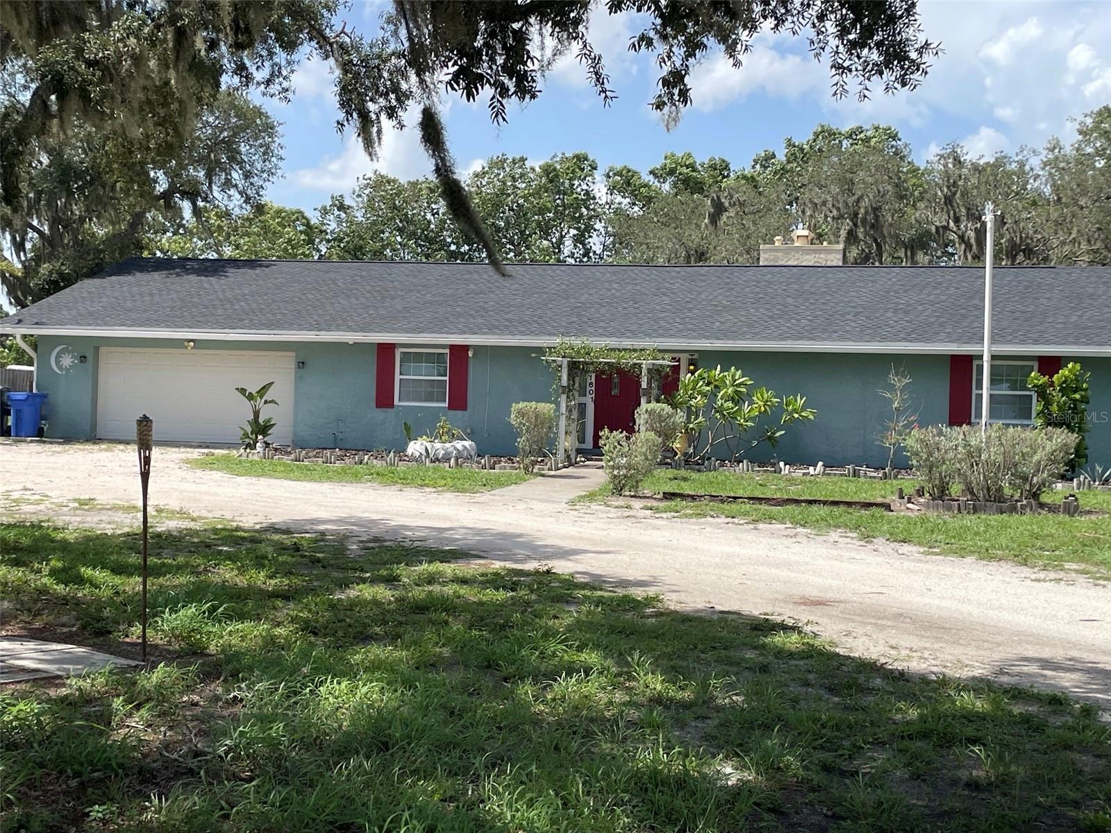 1601 Stephens Rd photo 1