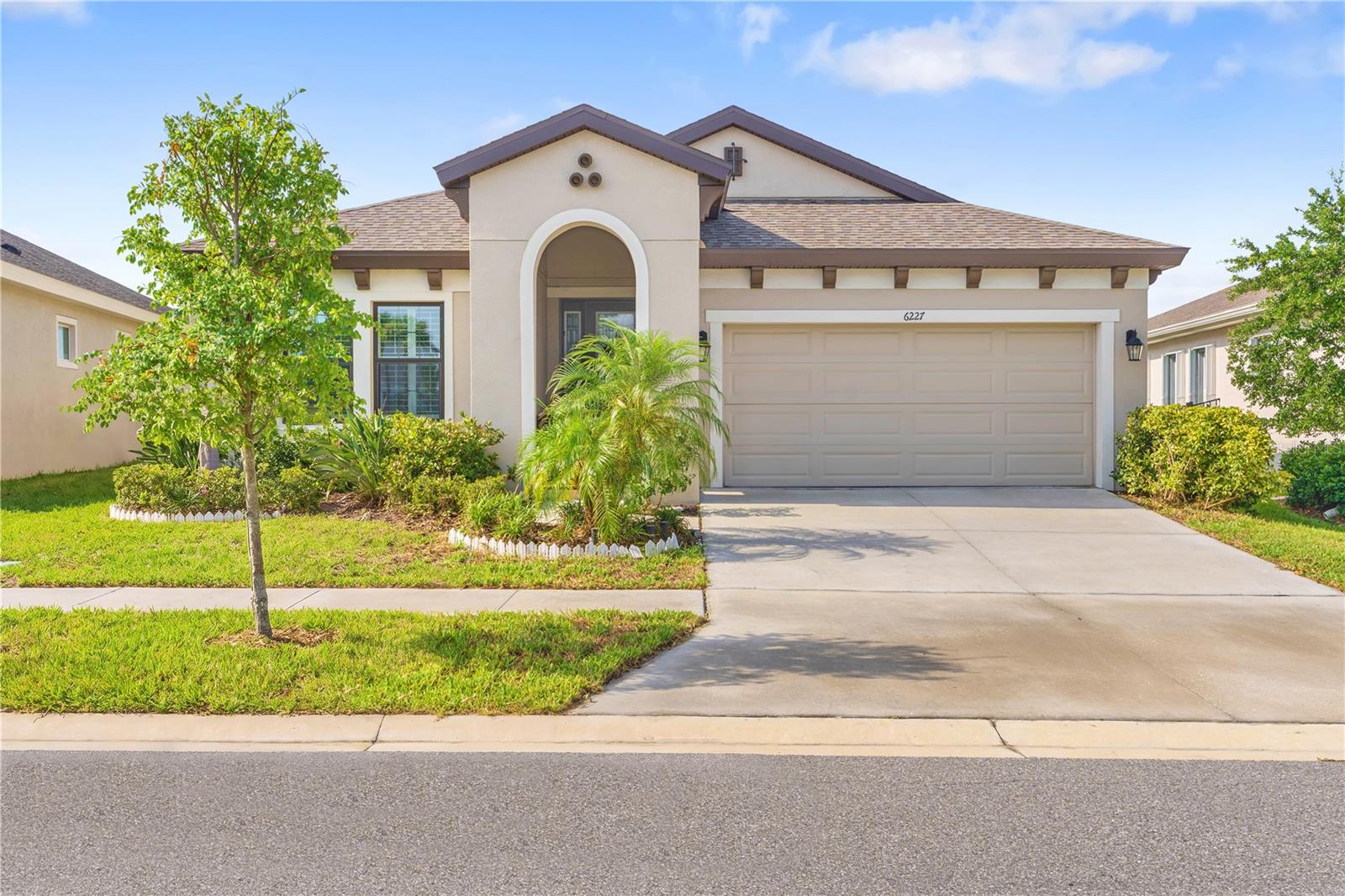 6227 Golden Nettle Dr photo 1