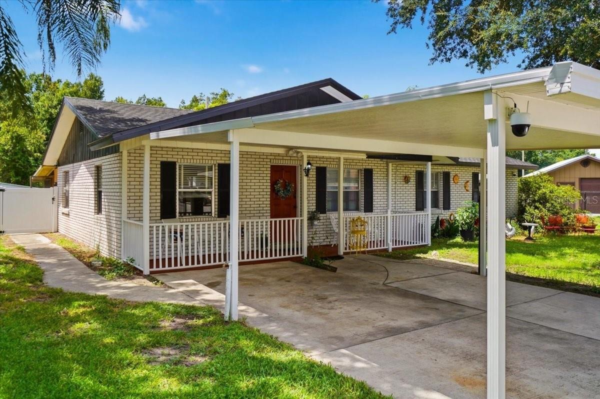 156 Manseau Dr photo 1